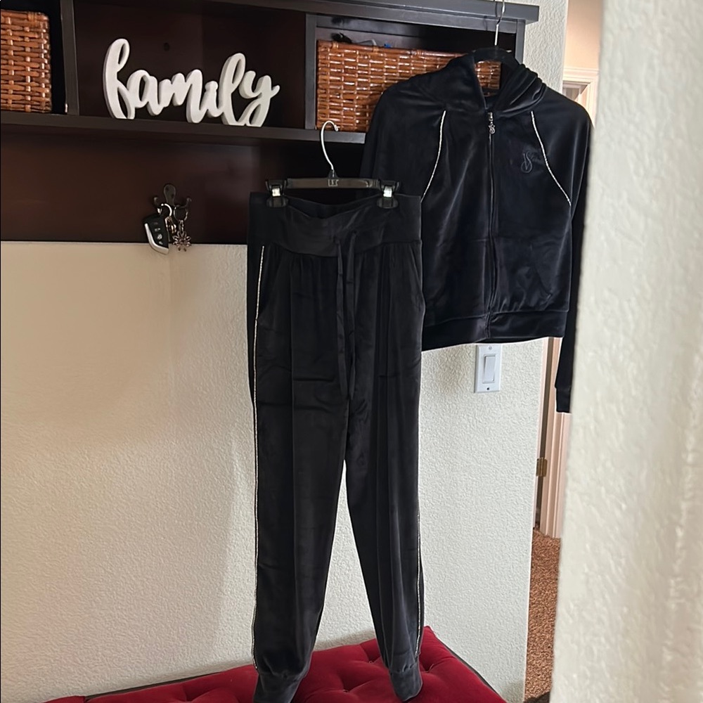 Victoria’s Secret: Black Women's velour jogger set